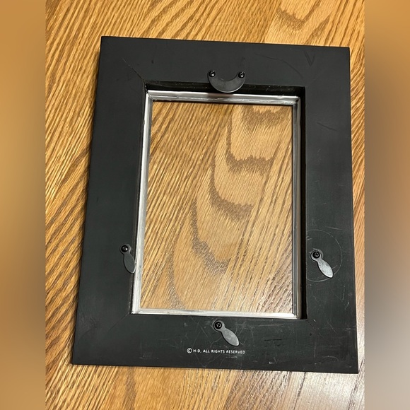 Harley-Davidson® 5 x 7 Black Resin Tabletop Photo Frame Bar & Shield Logo - Picture 2 of 12